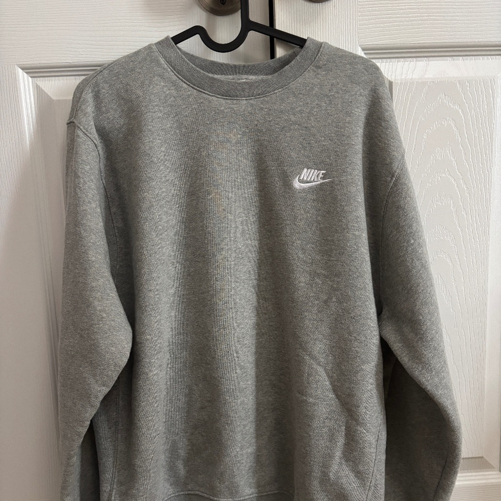 Oversized Grey Nike Crewneck Size Medium